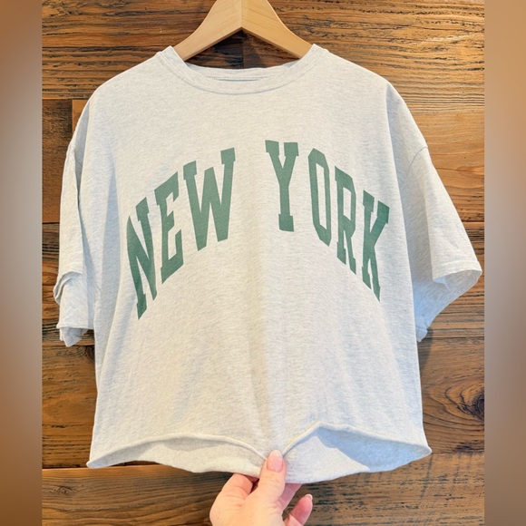 Brandy Melville/John Galt Aleena T-Shirt - Picture 2 of 4